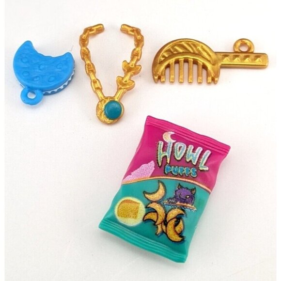 Monster High Clawdeen Wolf G3 Signature Boo Crew Crescent Cat  with Accessories - Picture 4 of 16